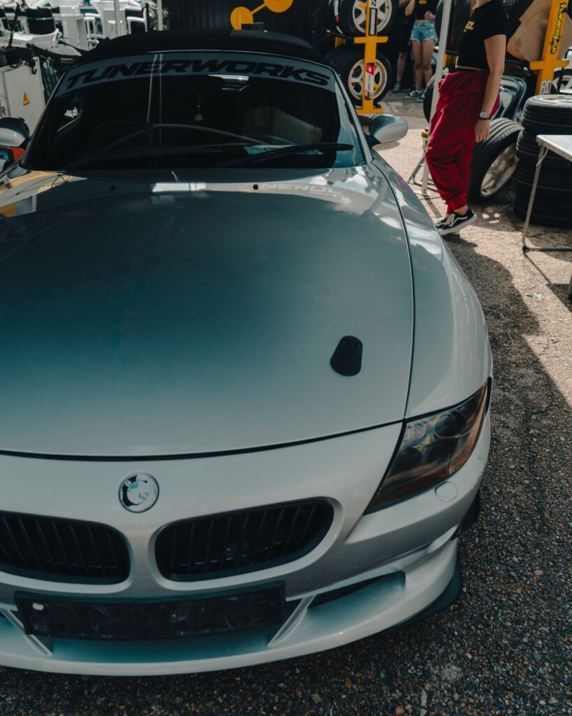 BMW Z4 custom hood with hood pins
